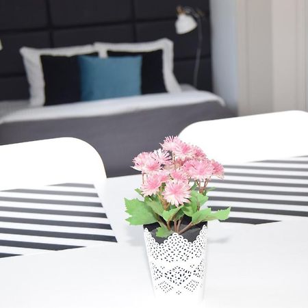Be My Guest - Hoza Studio - Pkin Super Centrum Metro Wi-Fi Breakfast Βαρσοβία Εξωτερικό φωτογραφία